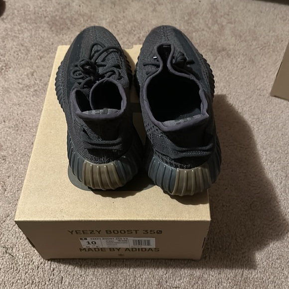 Yeezy Boost 350 V2 Cinder - Picture 3 of 3